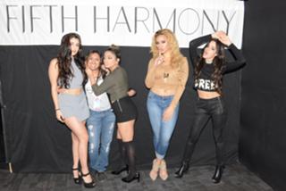 Lauren Jauregui feet photo thumbnail