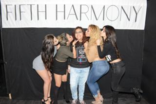 Lauren Jauregui feet photo thumbnail