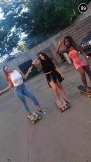 Lauren Jauregui feet photo thumbnail