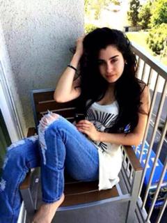 Lauren Jauregui feet photo thumbnail