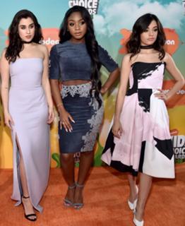 Lauren Jauregui feet photo thumbnail