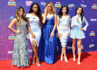 Lauren Jauregui feet photo thumbnail