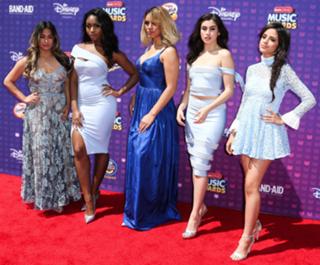 Lauren Jauregui feet photo thumbnail