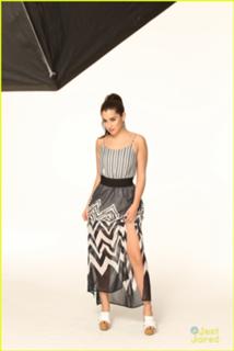 Lauren Jauregui feet photo thumbnail