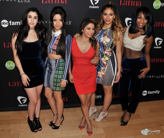 Lauren Jauregui feet photo thumbnail