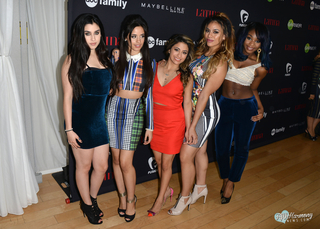 Lauren Jauregui feet photo thumbnail