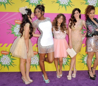 Lauren Jauregui feet photo thumbnail