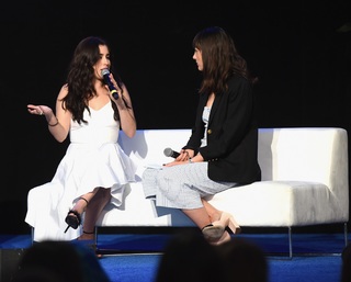 Lauren Jauregui feet photo thumbnail