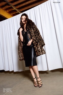 Lauren Jauregui feet photo thumbnail