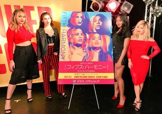 Lauren Jauregui feet photo thumbnail