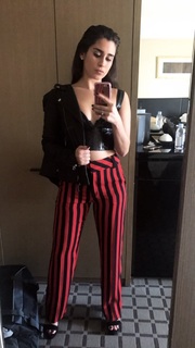 Lauren Jauregui feet photo thumbnail