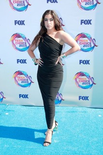 Lauren Jauregui feet photo thumbnail