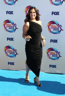 Lauren Jauregui feet photo thumbnail