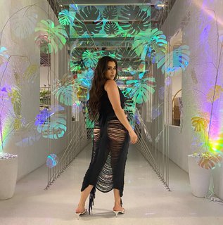 Lauren Jauregui feet photo thumbnail