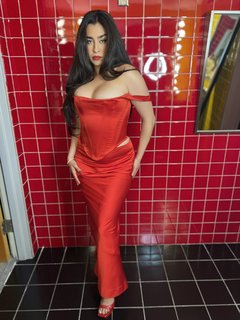 Lauren Jauregui feet photo thumbnail