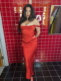 Lauren Jauregui feet photo thumbnail