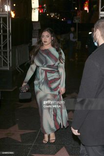 Lauren Jauregui feet photo 6