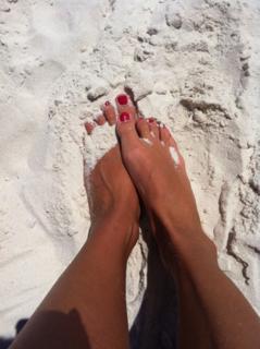 Lauren Jones feet photo 15
