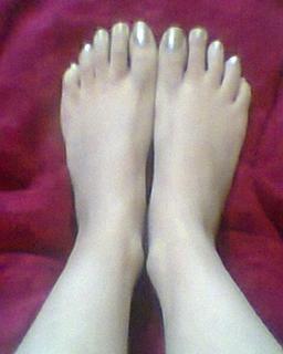 Lauren Jones feet photo 10