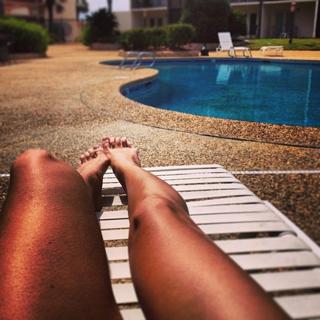 Lauren Jones feet photo 4