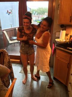 Lauren LaVera feet photo thumbnail