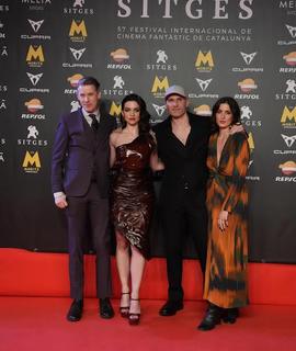 Lauren LaVera feet photo thumbnail