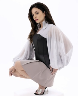 Lauren LaVera feet photo thumbnail