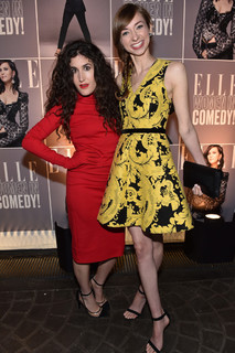 Lauren Lapkus feet photo thumbnail