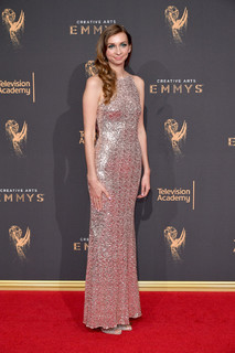 Lauren Lapkus feet photo thumbnail