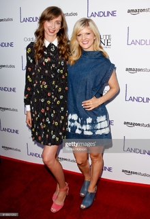 Lauren Lapkus feet photo thumbnail