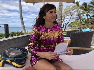 Lauren Lapkus feet photo thumbnail