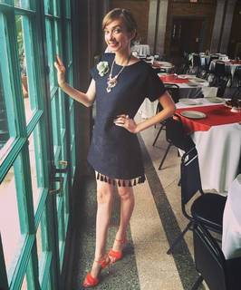 Lauren Lapkus feet photo thumbnail