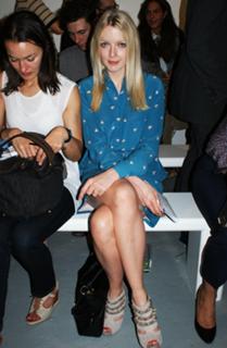 Lauren Laverne feet photo 11