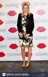 Lauren Laverne feet photo 11
