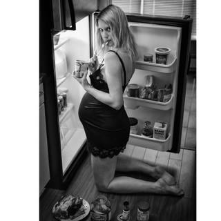 Lauren Lee Smith feet photo thumbnail