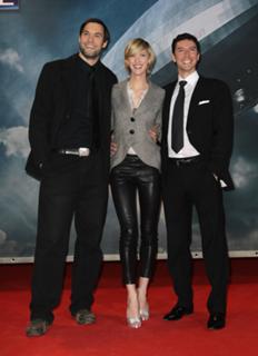 Lauren Lee Smith feet photo thumbnail