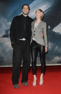 Lauren Lee Smith feet photo thumbnail