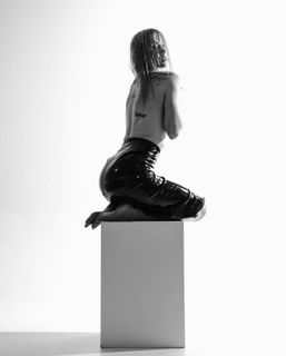 Lauren Lee Smith feet photo 2