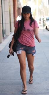 Lauren London feet photo thumbnail