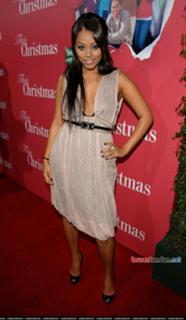 Lauren London feet photo thumbnail