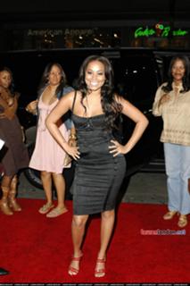 Lauren London feet photo thumbnail