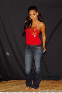 Lauren London feet photo thumbnail