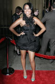 Lauren London feet photo thumbnail