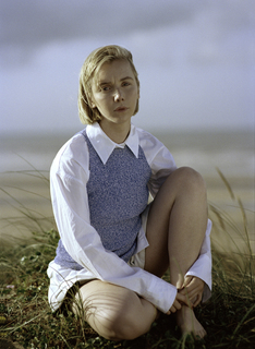 Lauren Lyle feet photo 11