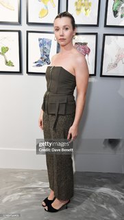 Lauren Lyle feet photo 5