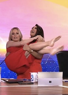 Lauren Lyster feet photo 1