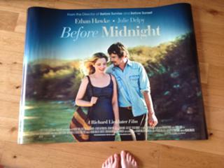 Lauren Mayberry feet photo thumbnail