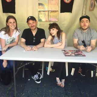 Lauren Mayberry feet photo thumbnail