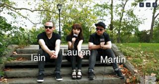 Lauren Mayberry feet photo thumbnail