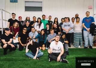 Lauren Mayberry feet photo thumbnail